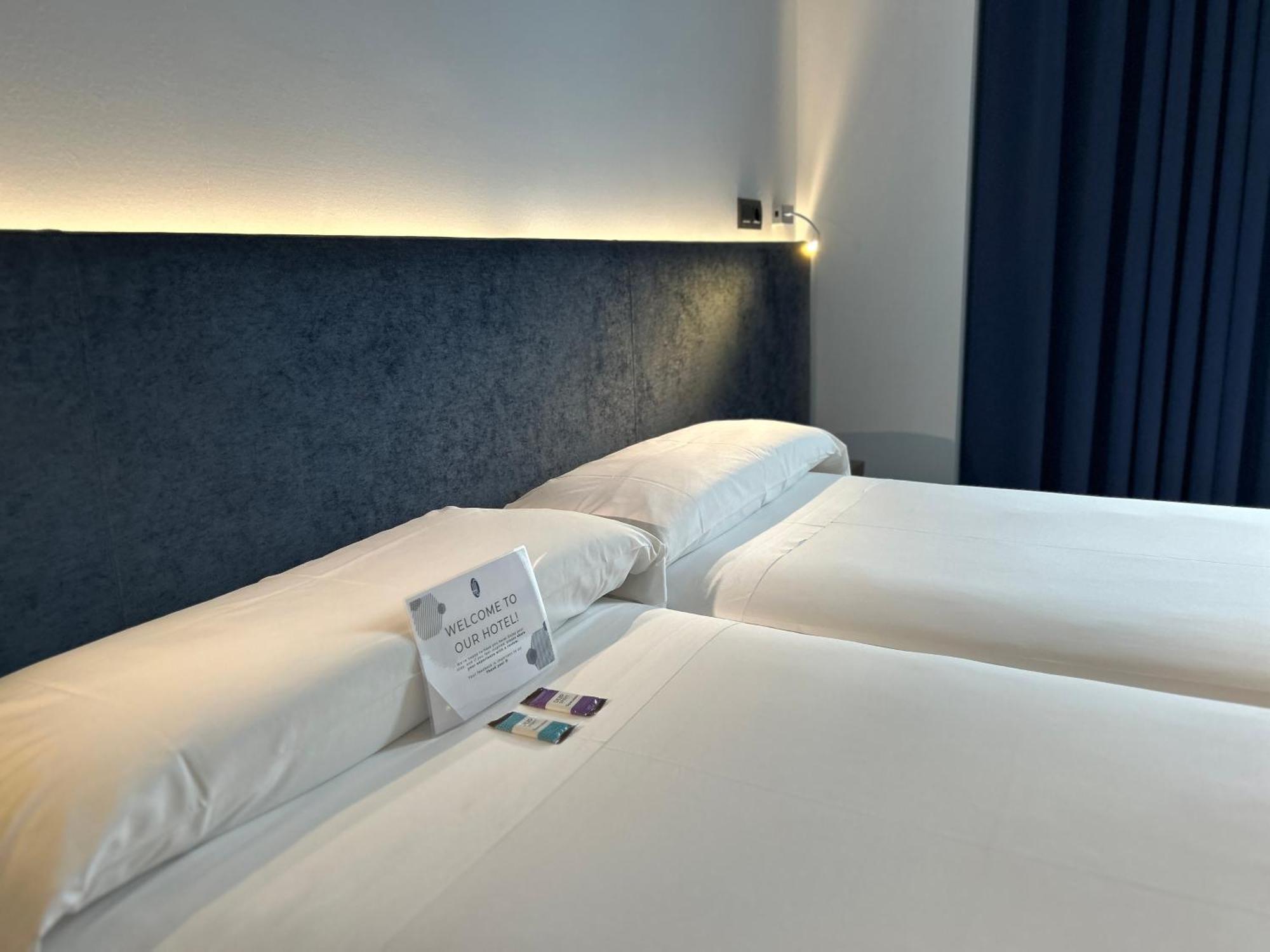 Chi Hotel Barcelona Bagian luar foto
