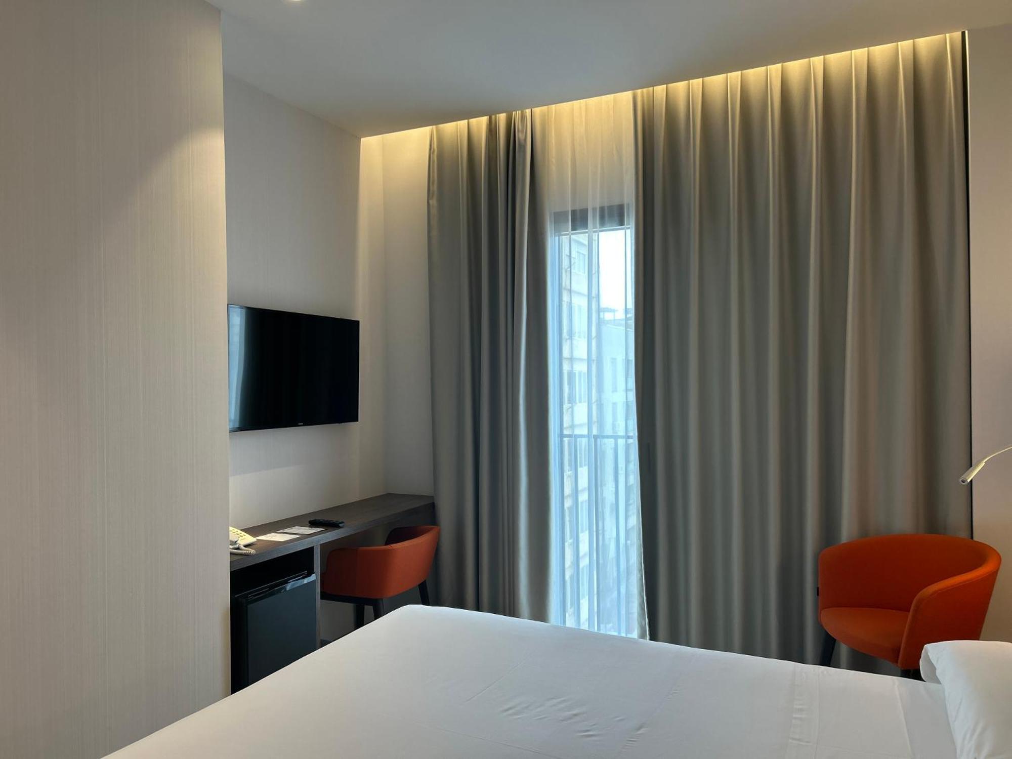 Chi Hotel Barcelona Bagian luar foto